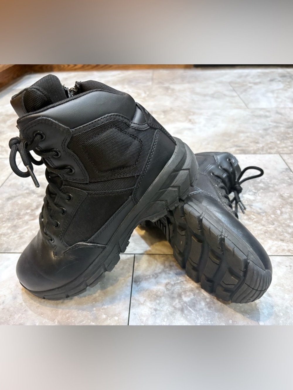 Men's Black Tactical Work Boots — Durable Support and Traction
